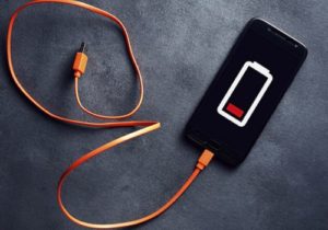 Descubra como economizar a bateria do celular com aplicativos!