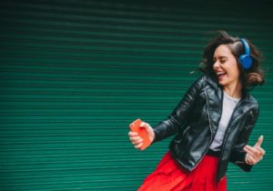 Música grátis no celular: Os melhores aplicativos para baixar!